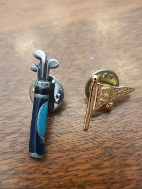Gold 9-hole Flag Pin And  Golf Bag & Clubs Enamel Pin (Set Of 2)